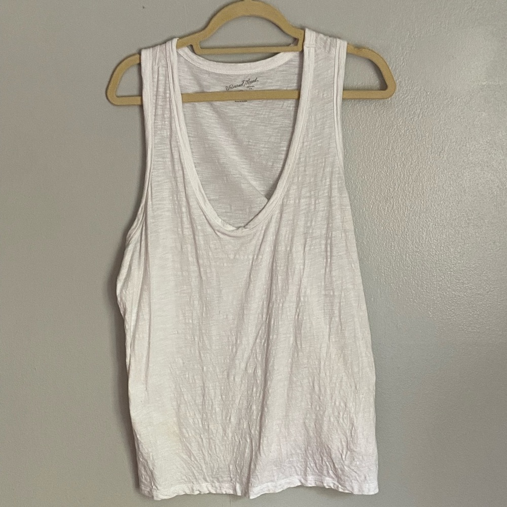 Universal Thread Tank Top - Picture 2 of 5